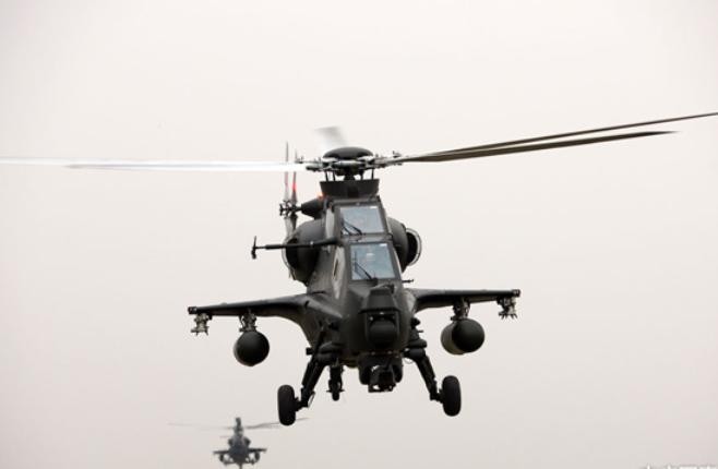 Máy bay trực thăng tấn công Z-10 Trung Quốc được cho là giống AH-64 Apache Mỹ